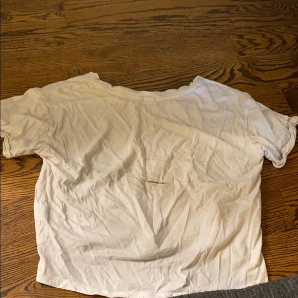 White crop top - Picture 2 of 4